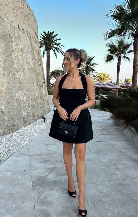 Odd Muse Structured Mini dress - Black